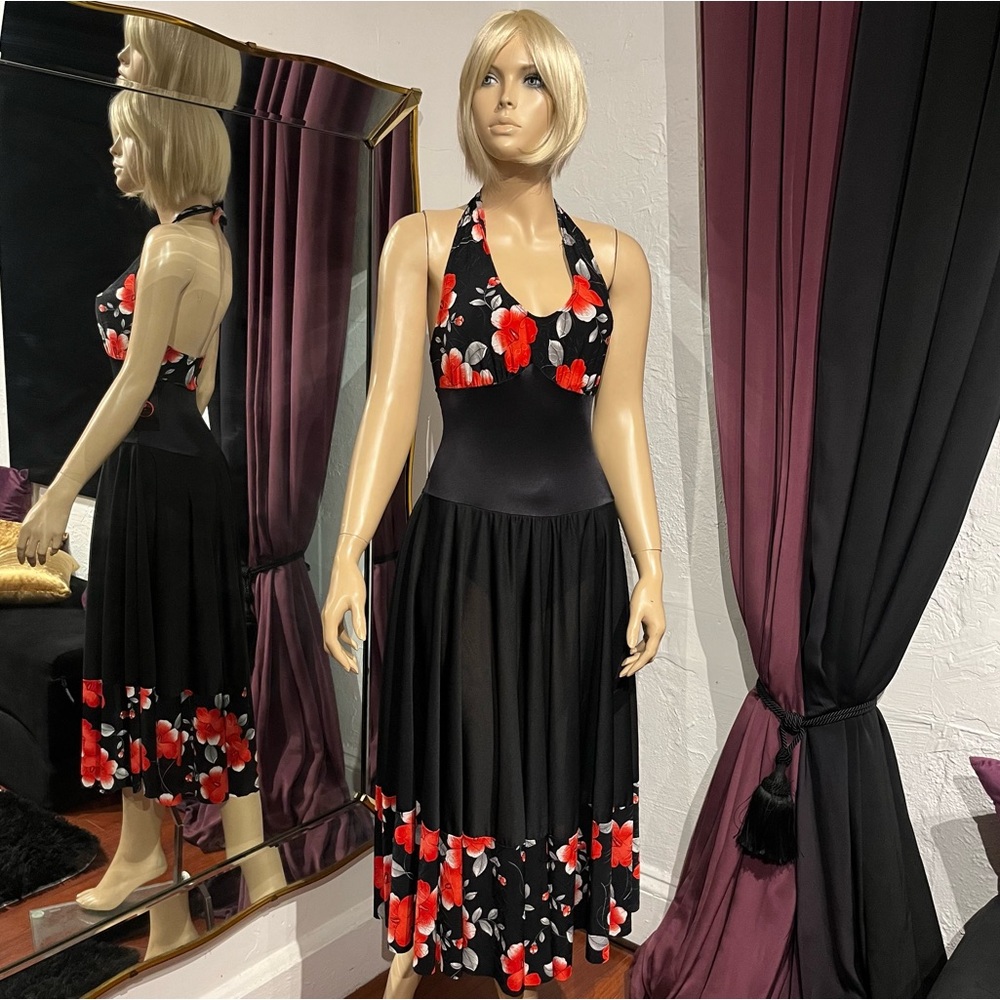 💃🏻 Vintage dance wear dress with flower detail